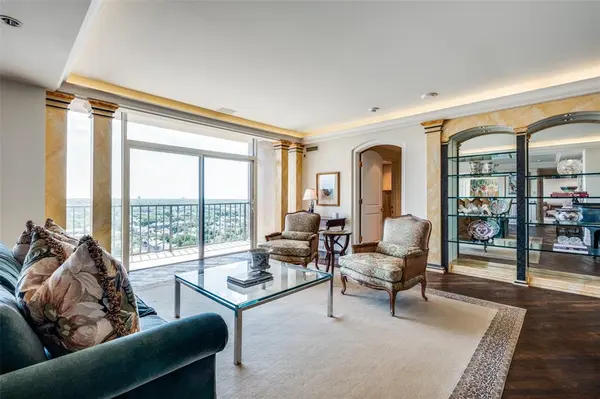 5200 Keller Springs Road #1424 & 1426, Dallas, TX 75248