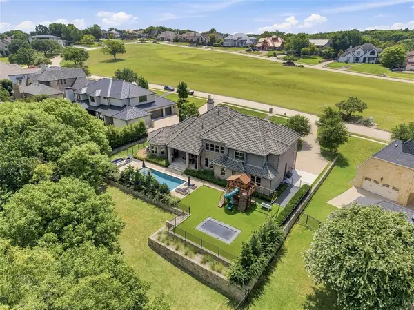 236 Summer Tanager Lane, Heath, TX 75032