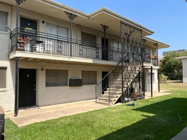 1112 Eagle Drive #5, Denton, TX 76201