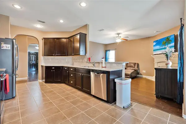 11032 Erinmoor Trail, Fort Worth, TX 76052