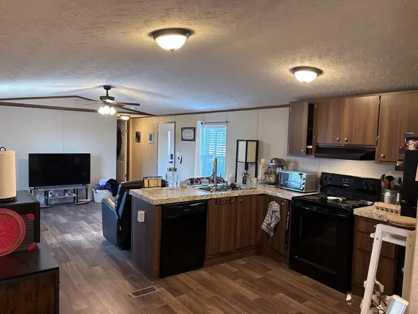 434 Valley Ridge Drive, Bridgeport, TX 76426