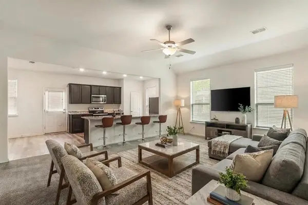 186 Aster Drive, Sanger, TX 76266