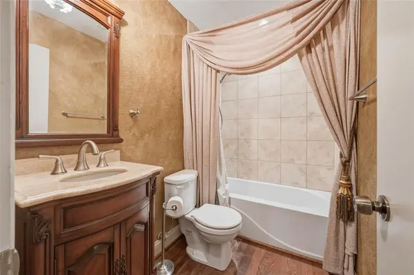 9319 Chimney Corner Lane, Dallas, TX 75243