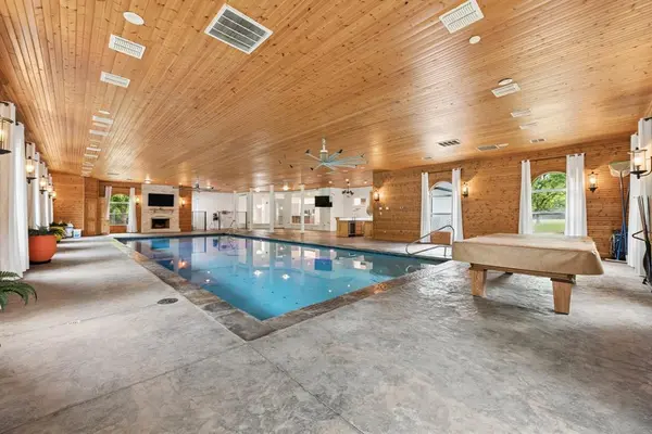 5501 Equestrian Drive, Granbury, TX 76049