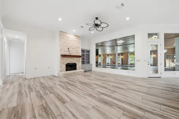 5501 Equestrian Drive, Granbury, TX 76049