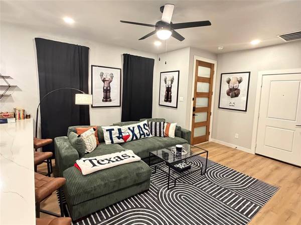 1654 Hudspeth Avenue, Dallas, TX 75216