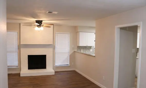 728 Cory Street, Grapevine, TX 76051