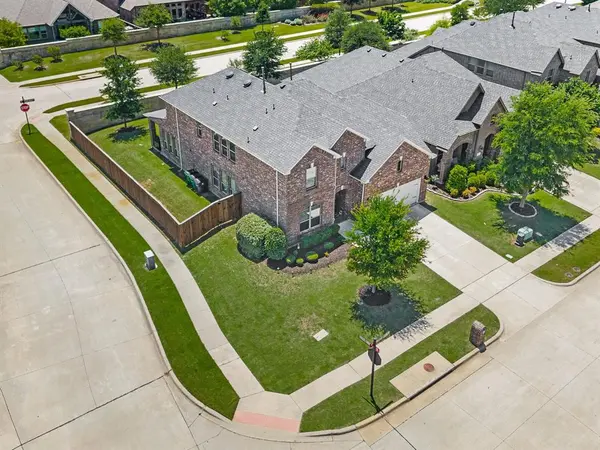 216 Village Creek Drive, Mckinney, TX 75071