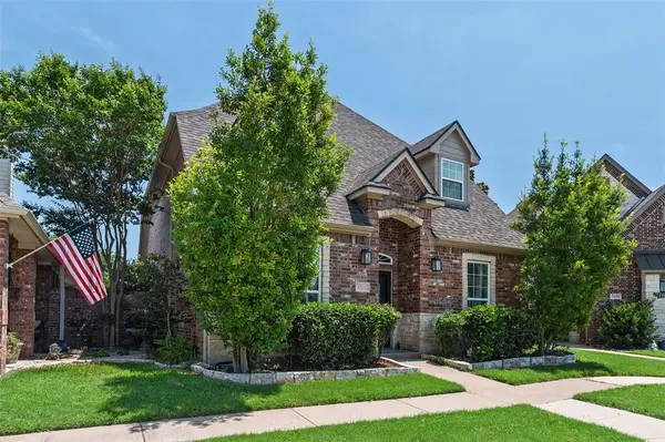 3300 Fountain Way, Granbury, TX 76049