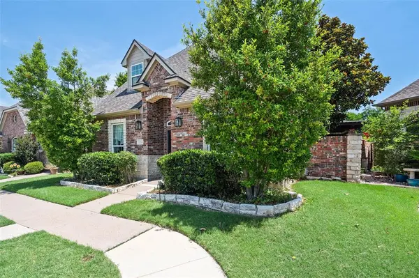 3300 Fountain Way, Granbury, TX 76049