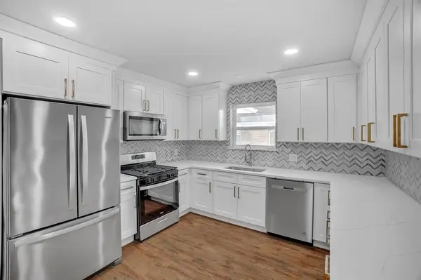 6449 Lontos Drive, Dallas, TX 75214