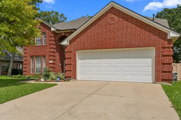 6707 Forest Park Drive, Arlington, TX 76001