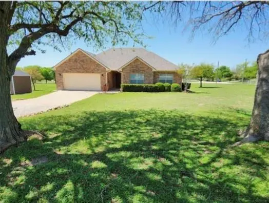 8400 Angus Drive, Justin, TX 76247