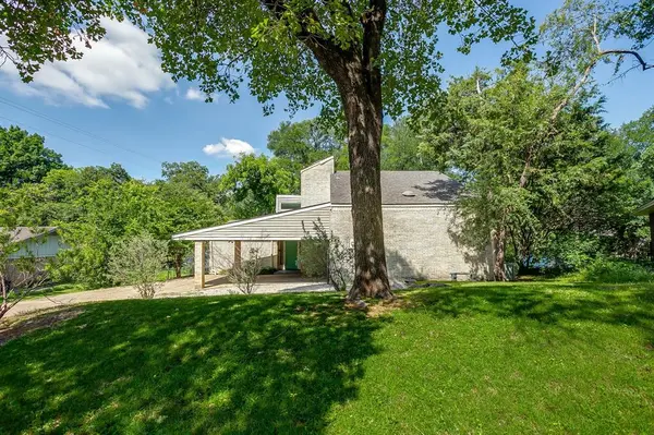 600 Eastcliff Drive, Euless, TX 76040