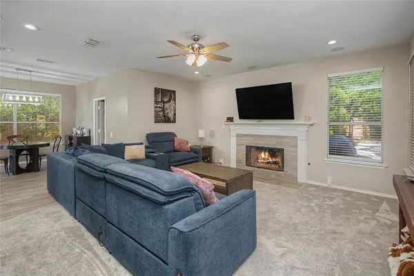 1808 Lacey Oak Lane, Keller, TX 76248