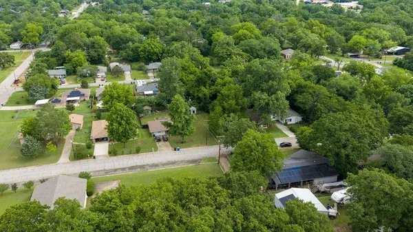911 Thatcher Street, Denison, TX 75020