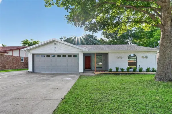 6620 Brookdale Drive, Watauga, TX 76148