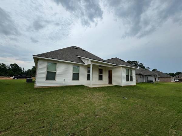 607 Cabernet, Haughton, LA 71037