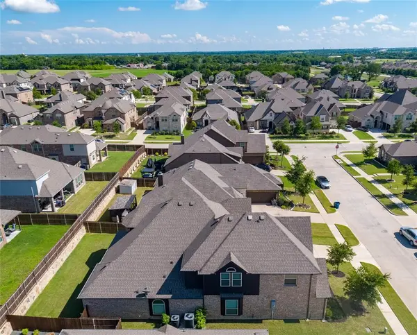 104 Balsam Drive, Red Oak, TX 75154