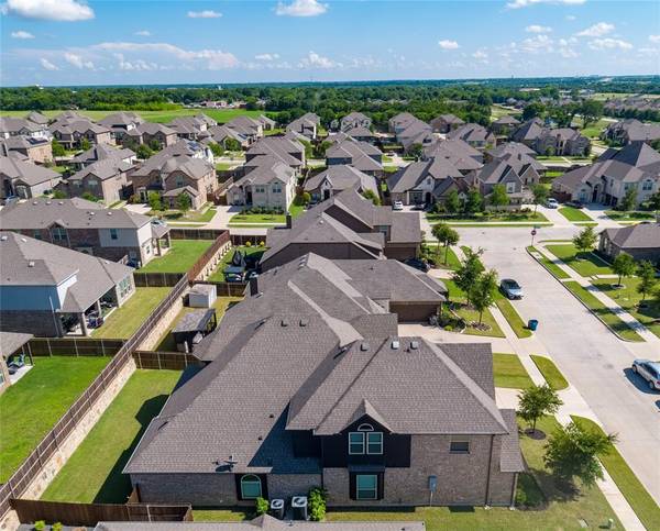 104 Balsam Drive, Red Oak, TX 75154