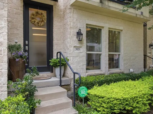 7333 Valley View Lane #305, Dallas, TX 75240