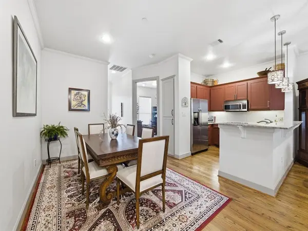 7333 Valley View Lane #305, Dallas, TX 75240