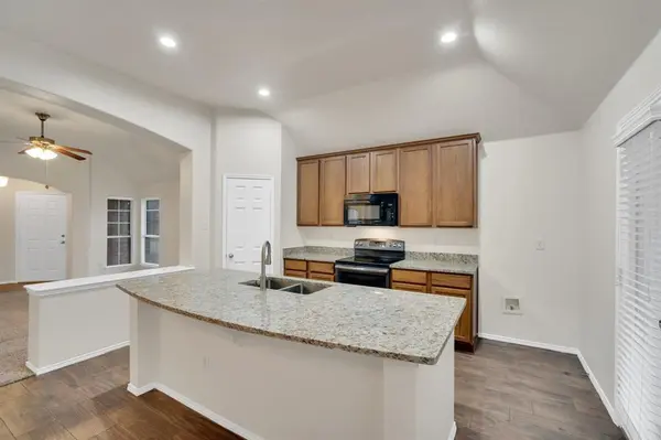 201 Old Settlers Trail, Waxahachie, TX 75167