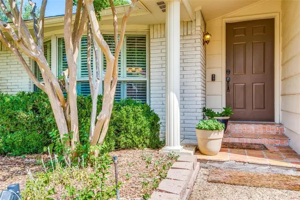 6607 Roundrock Road, Dallas, TX 75248