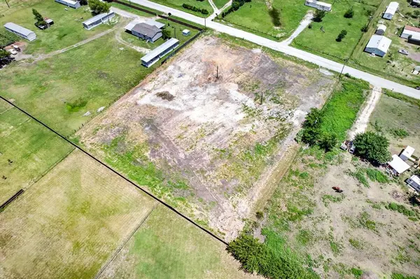 8572 Houston Road, Krum, TX 76266