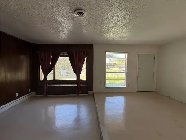 3716 Olney Court, Dallas, TX 75241