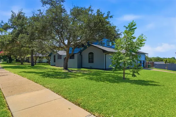 1613 Iroquois Drive, Garland, TX 75043