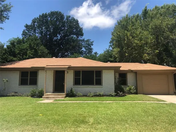 1806 Austin Drive, Kaufman, TX 75142
