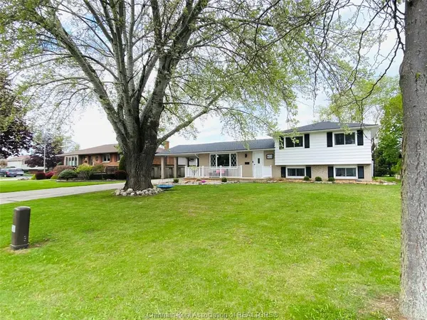 622 Sandra Crescent, Wallaceburg, ON N8A 2C6