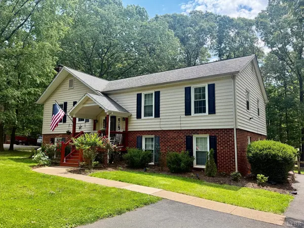 210 Woodville DR, Forest, VA 24551