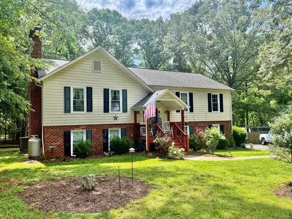 210 Woodville DR, Forest, VA 24551