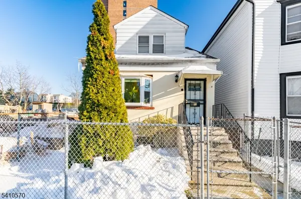 52 Oak Ave, Irvington Twp., NJ 07111