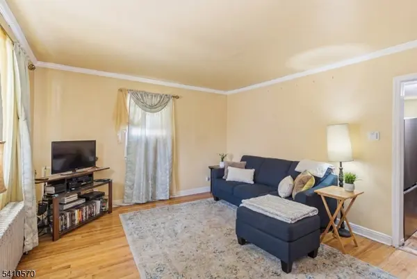 52 Oak Ave, Irvington Twp., NJ 07111