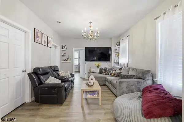 108-110 Orchard St, Elizabeth City, NJ 07208