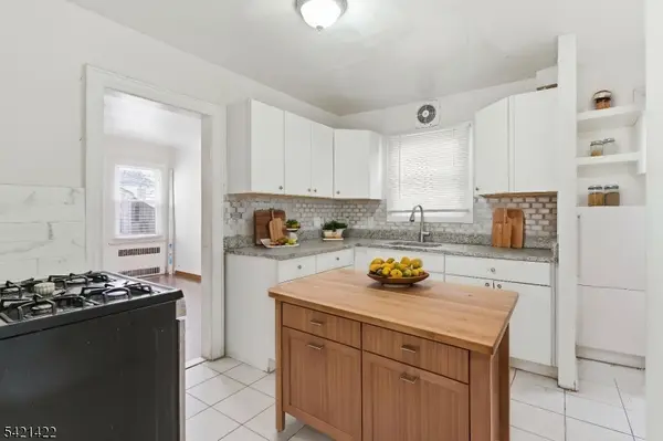 327 Field Pl, Hillside Twp., NJ 07205
