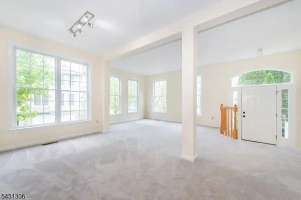148 Arrowgate Dr, Randolph Twp., NJ 07869