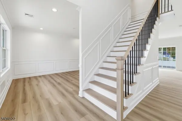 137 Platt Ave, Saddle Brook Twp., NJ 07663