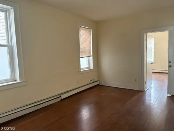94 Elm Rd, Newark City, NJ 07105