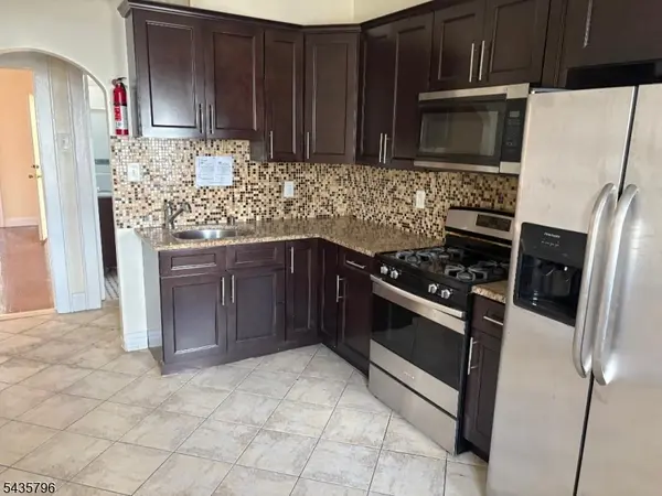94 Elm Rd, Newark City, NJ 07105