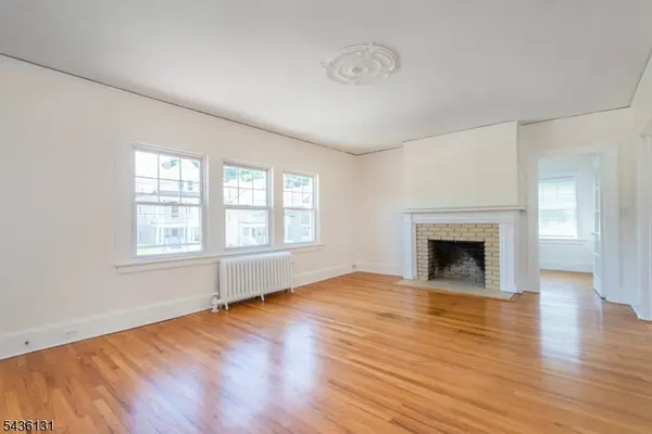 422 Valley Rd #2, Montclair Twp., NJ 07043