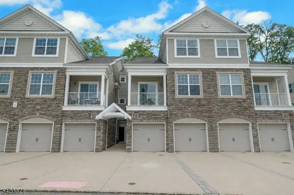 310 Waterview Ct #310, Hanover Twp., NJ 07927
