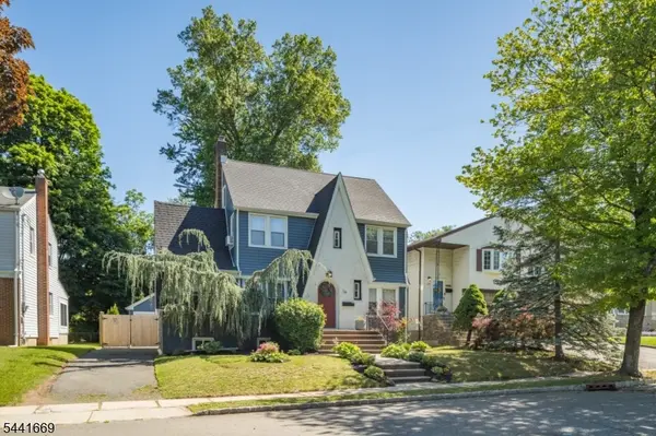 19 Buckingham Rd, West Orange Twp., NJ 07052
