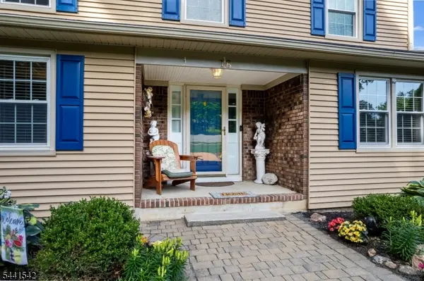 18 Shearman Rd, Roxbury Twp., NJ 07876