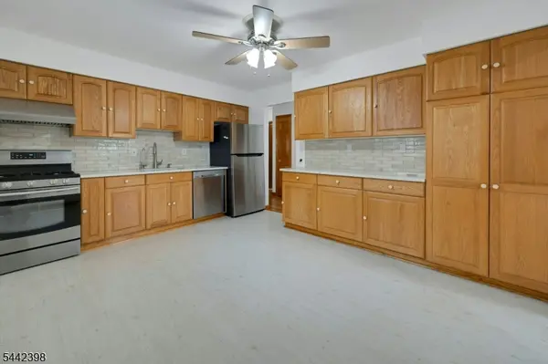 61 Fairmount Rd, Parsippany-troy Hills Twp., NJ 07054