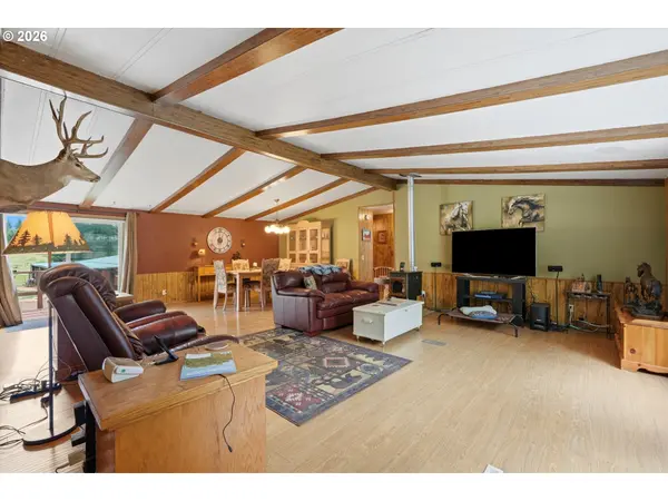 27287 S HILLOCKBURN RD, Estacada, OR 97023