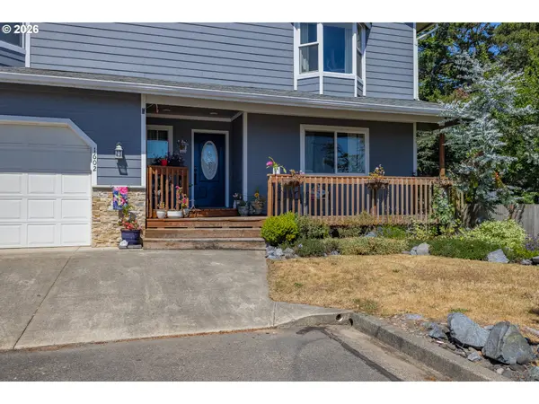 1602 ASH ST, North Bend, OR 97459